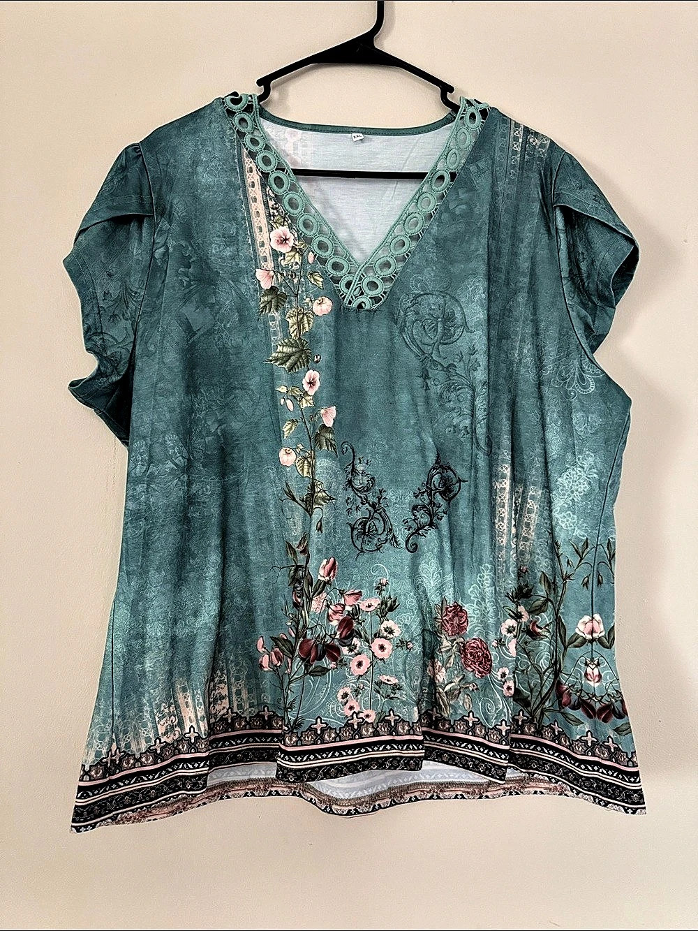 Floral V-Neck Tunic in Blue Like New